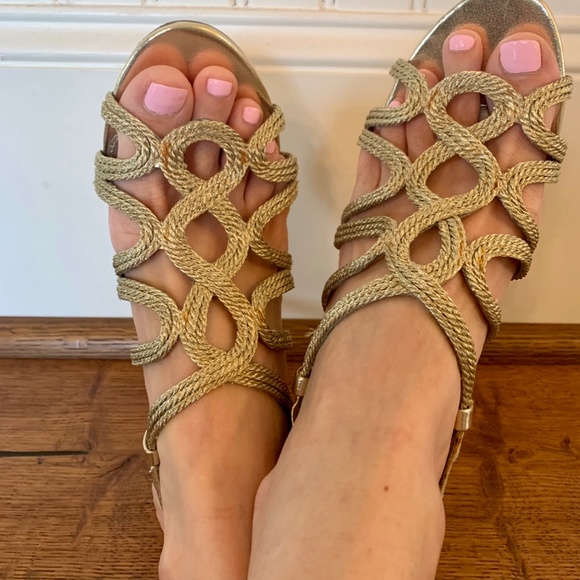 Adrianna Papell gold braid sandals-6M - Picture 5 of 7